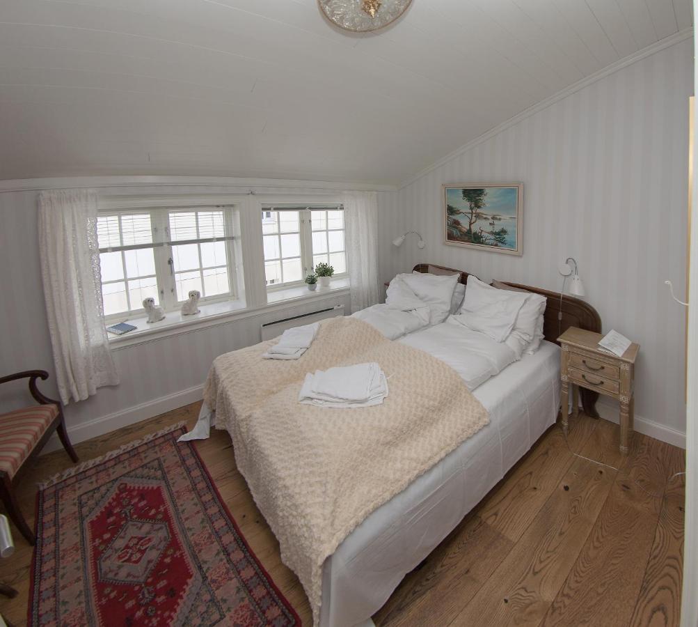 Double or Twin Room with Private External Bathroom