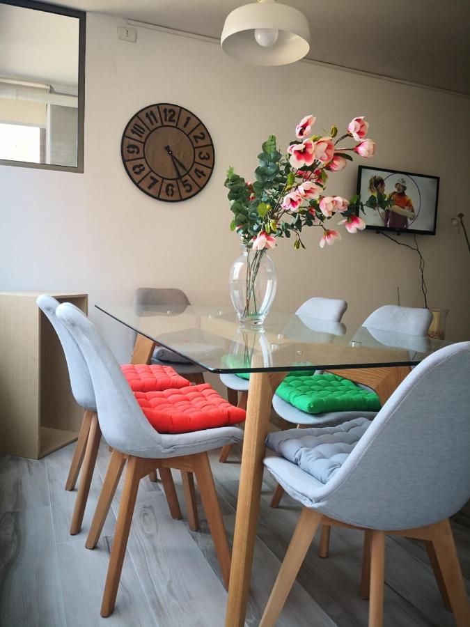 Lindo departamento a pasos del Centro comercial Costanera Center - B&B Santiago del Cile