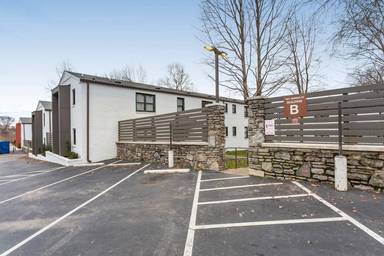 Abode Nashville - Marathon Village Near Downtown - B&B