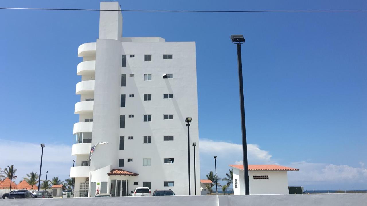 Playa La Barqueta , Las Olas Tower Front - Ferienwohnung