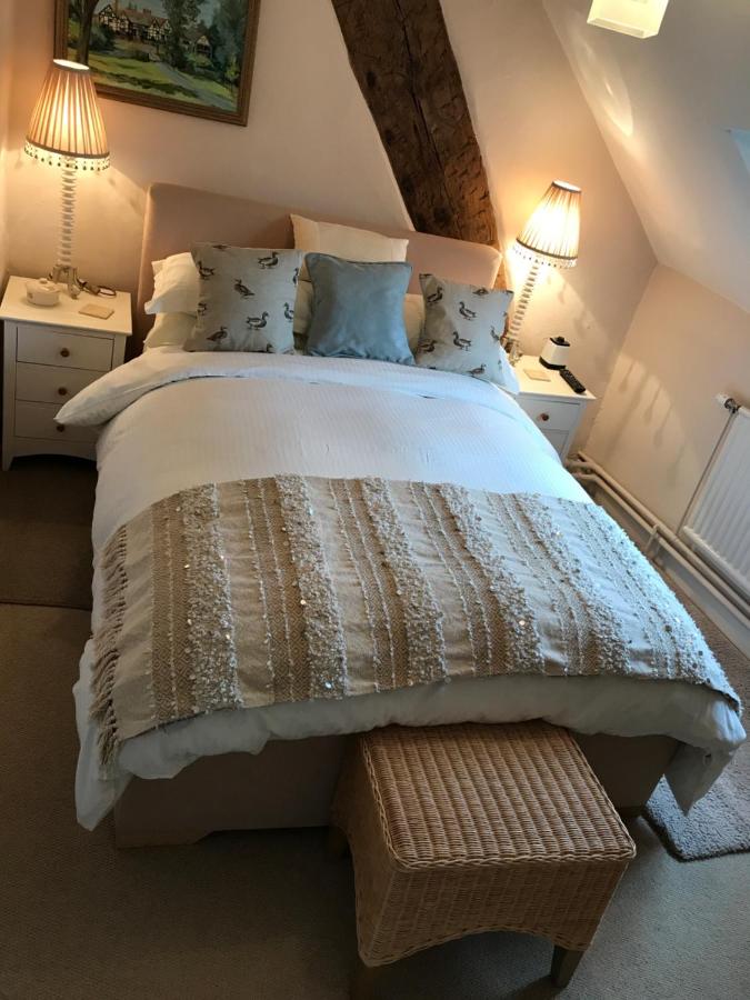 Double Room with Private External Bathroom