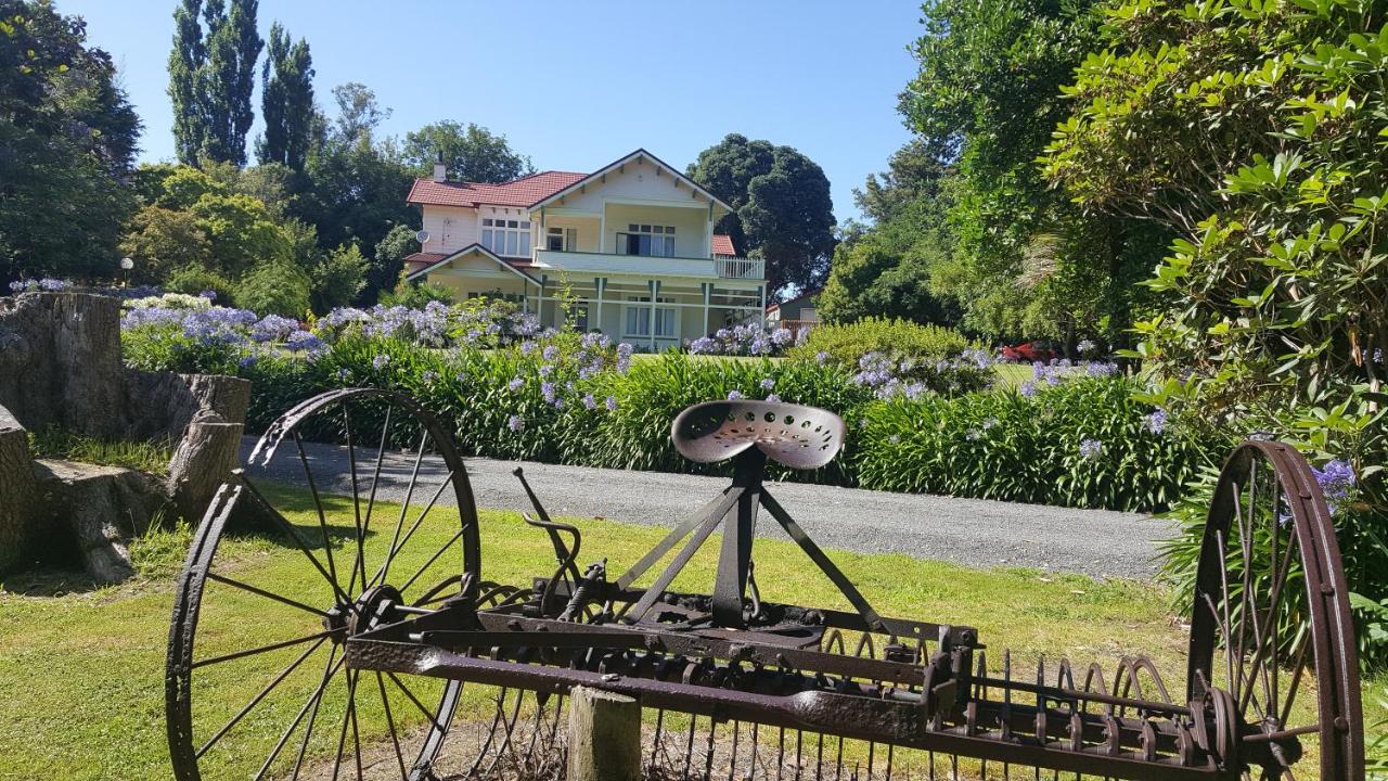 B&B Whanganui - Arles Historical Homestead - Bed and Breakfast Whanganui