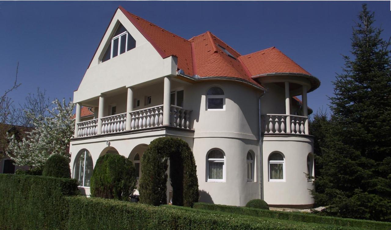 Andrea Villa Keszthely - B&B