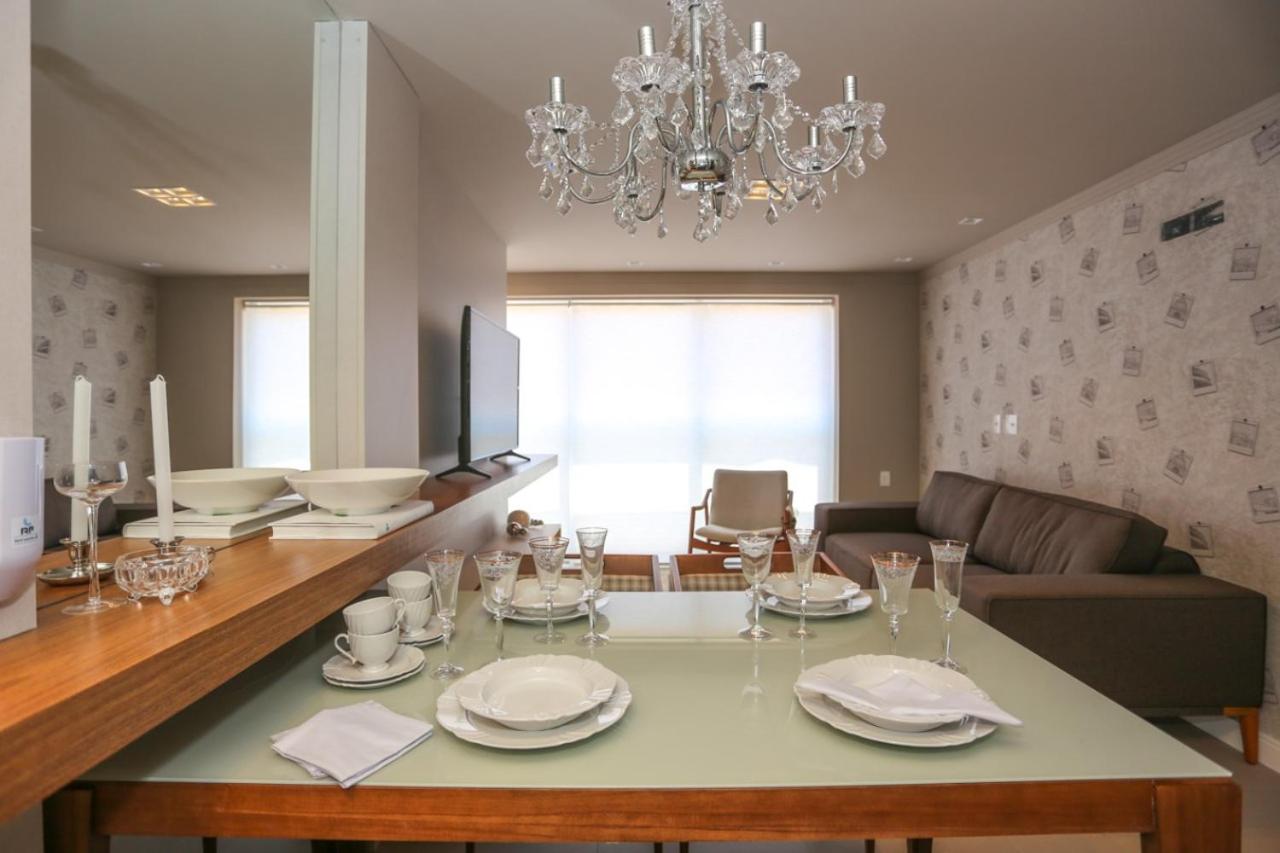 Apartamento com Piscina no Centro e a poucos metros do mar de Torres -RS - Chambres d’hôtes Torres