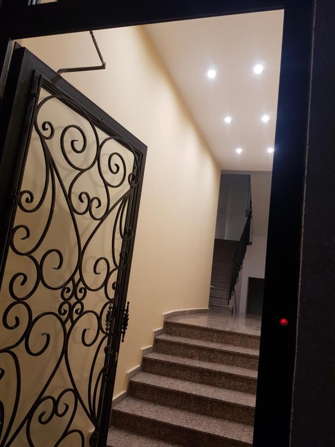 Twain Apart&Rooms - Bed and Breakfast
