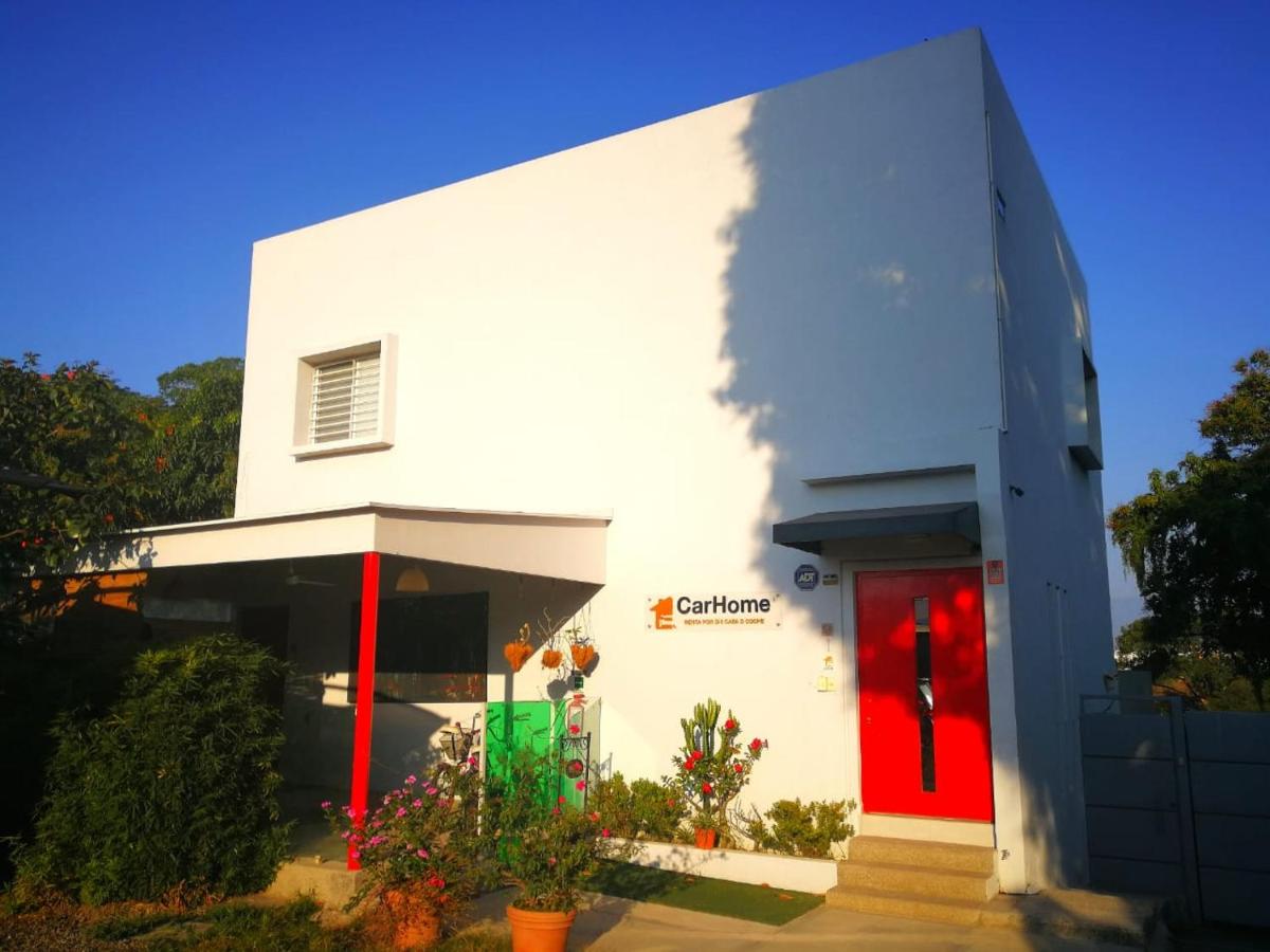 Htl & Suites Camino Real, ubicación, parking, facturamos - Chambres d’hôtes Colima