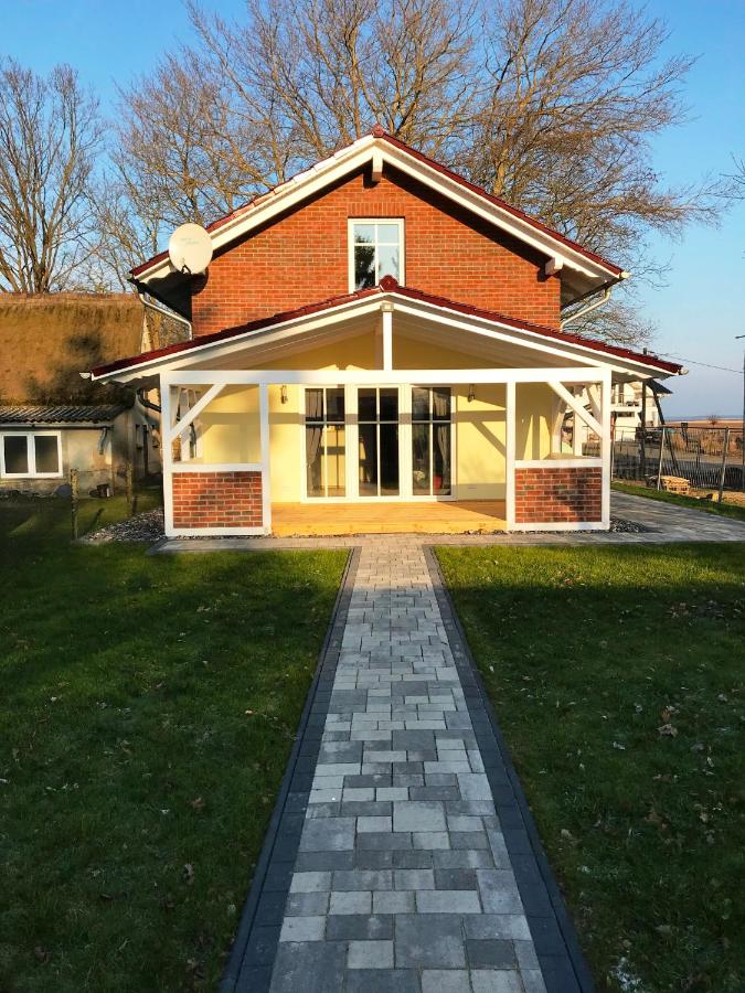 B&B Bodstedt - Haus Kranichweide - Bed and Breakfast Bodstedt