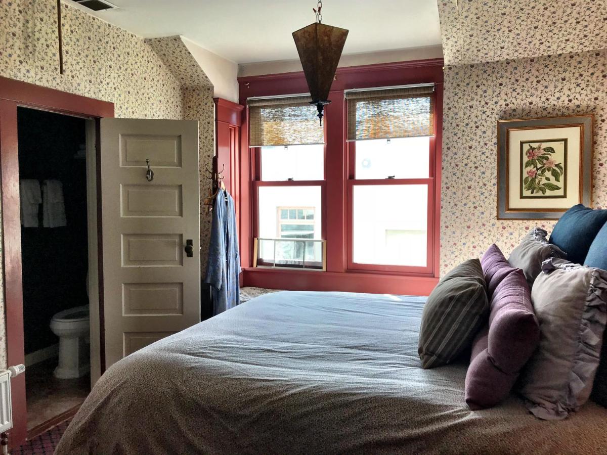 Queen Room with Shared Bathroom