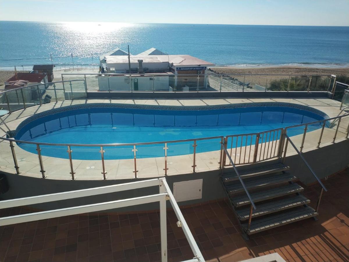 Islantilla-Apartamento con piscina y garaje en primera línea de playa - Ferienwohnung