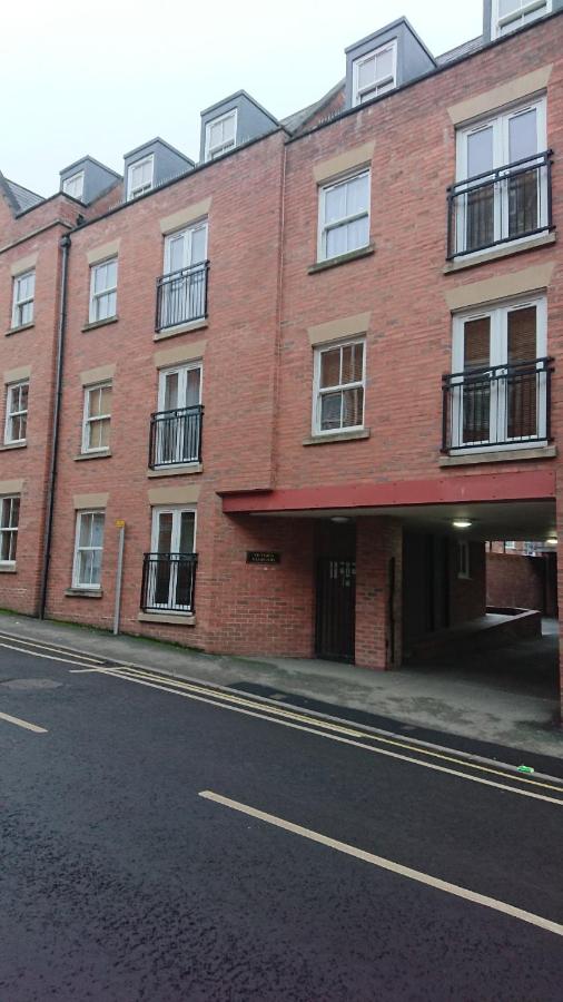 Victoria Cloisters Apartments - Bed and Breakfast