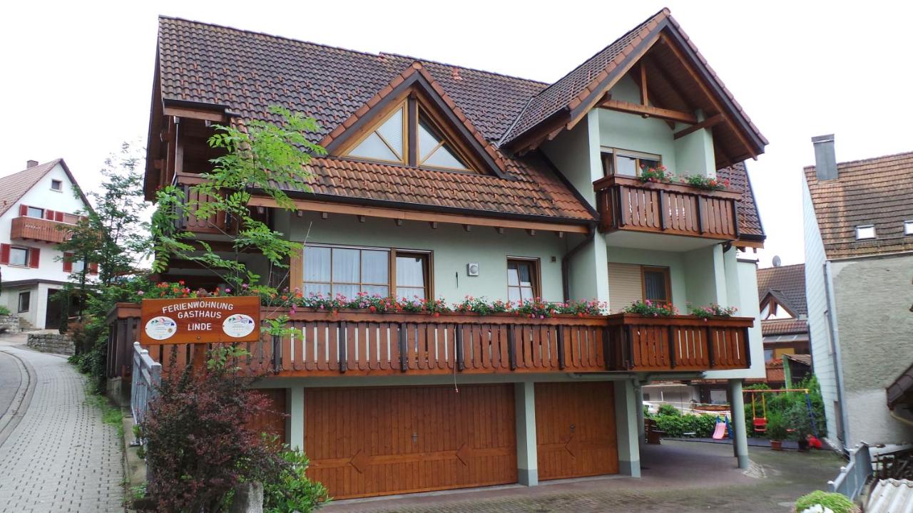 B&B Lauf - Hotel garni zur Linde - Bed and Breakfast Lauf