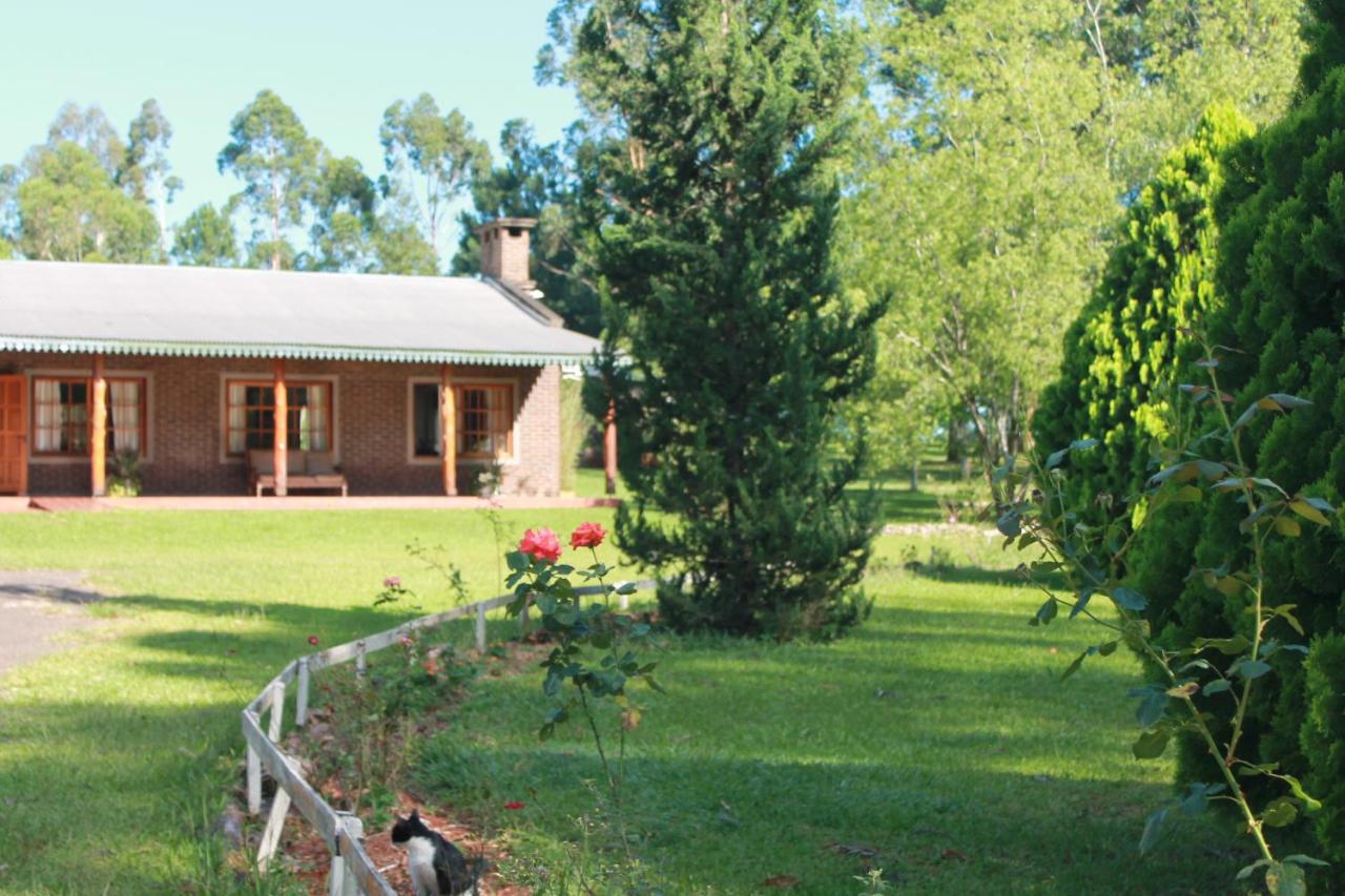 Hotel Las Azaleas - Bed and Breakfast