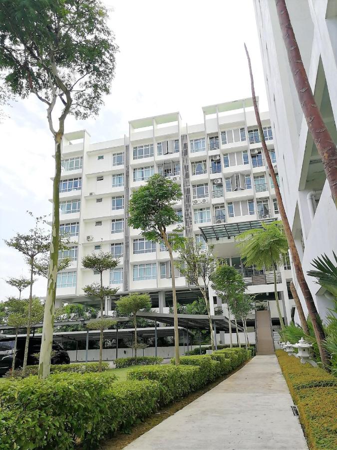 JYNest Midori Green @ Austin Heights Homestay - B&B