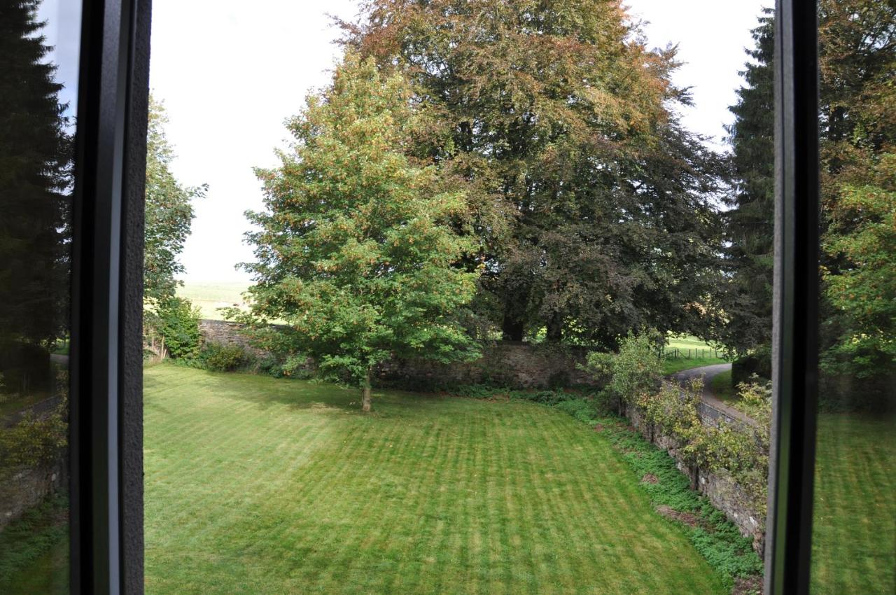 Family Room with Garden View