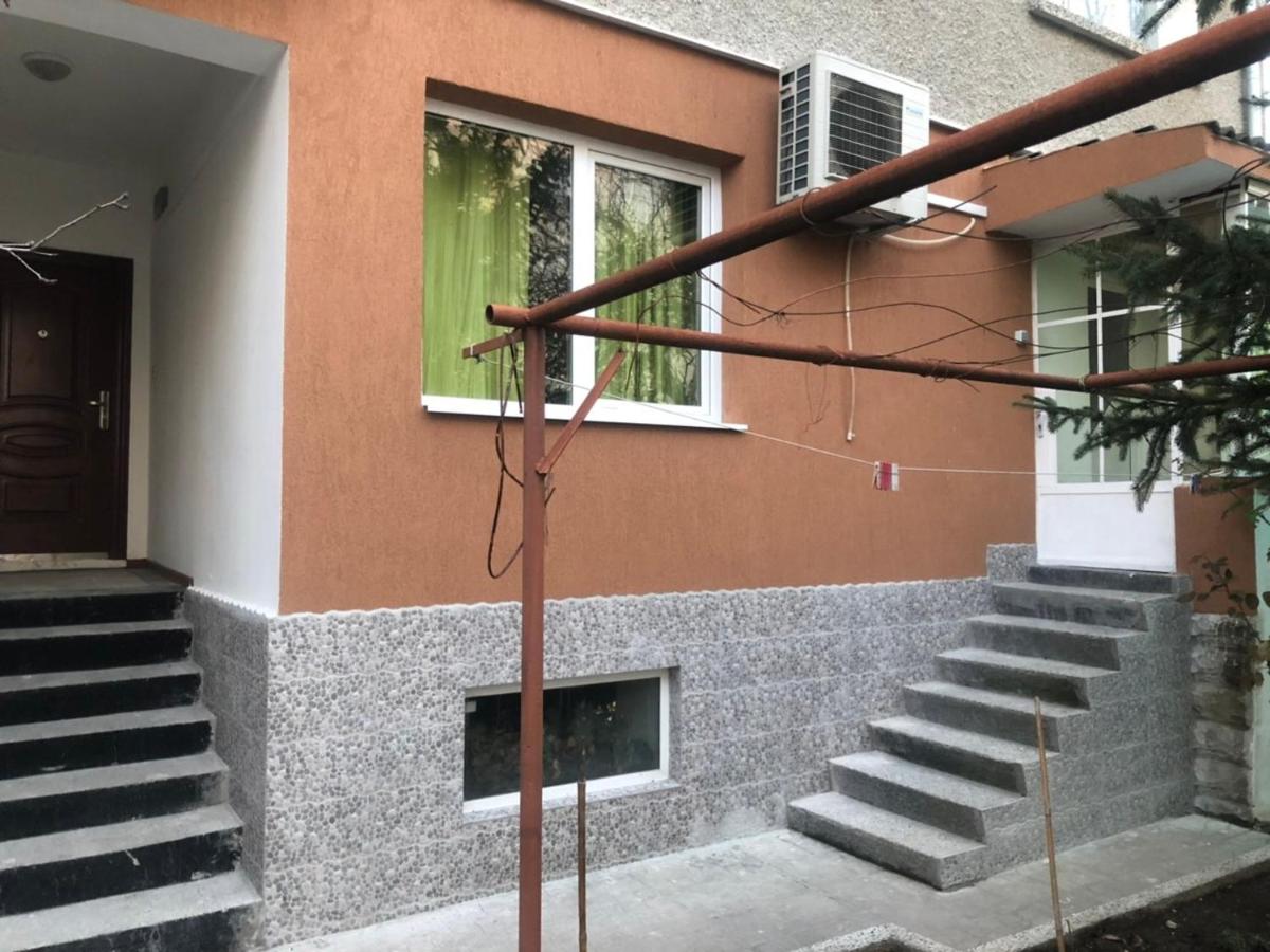 Апартамент Нощувки Шумен - B&B Shumen