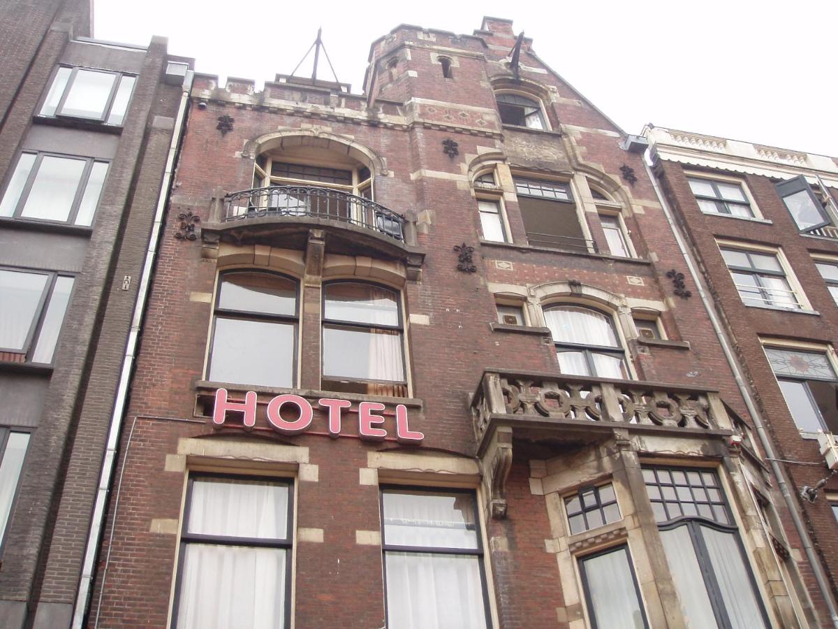 B&B Amsterdam - Hotel Manofa - Bed and Breakfast Amsterdam