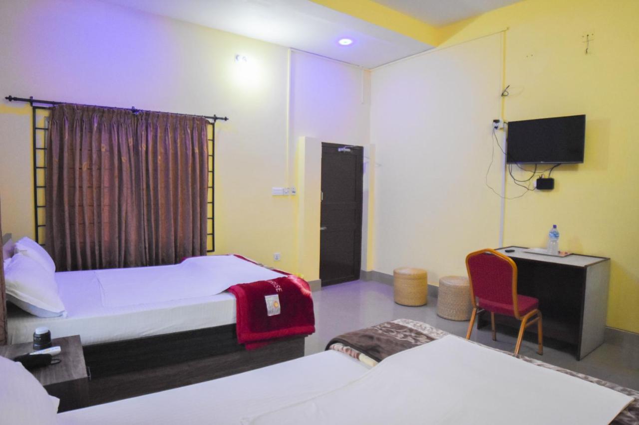 Double or Twin Room with Shared Bathroom