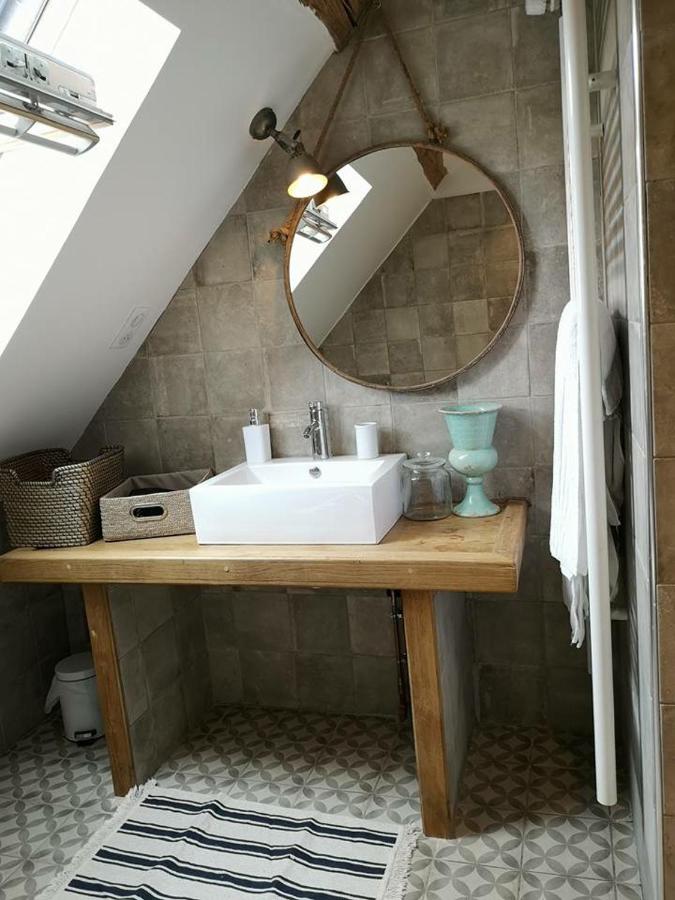Kamer met Kingsize Bed en Uitzicht op de Tuin