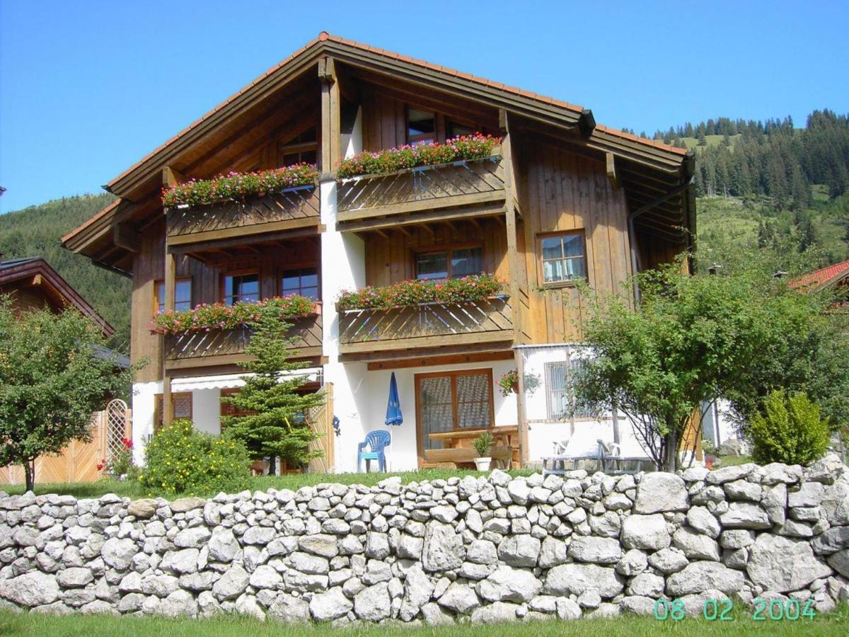 B&B Oberjoch - Haus Einstein - Bed and Breakfast Oberjoch