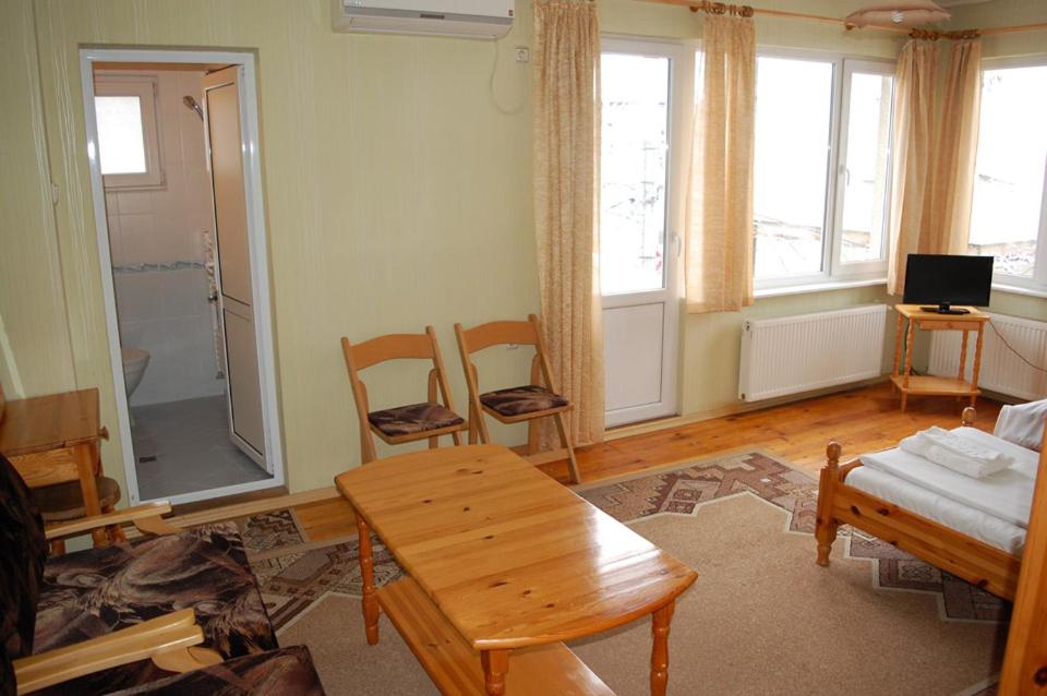 Dreibettzimmer mit eigenem Bad