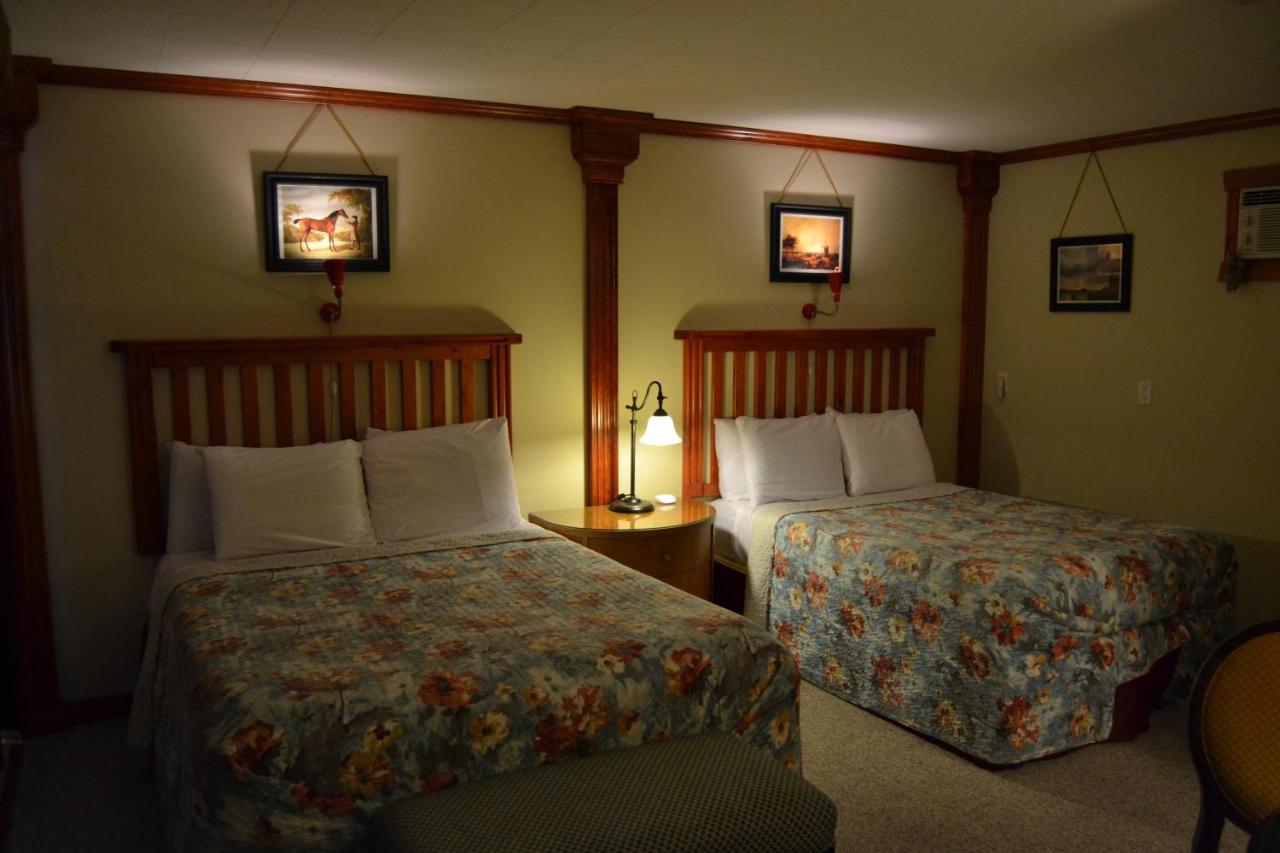 Zimmer mit 2 Queensize-Betten