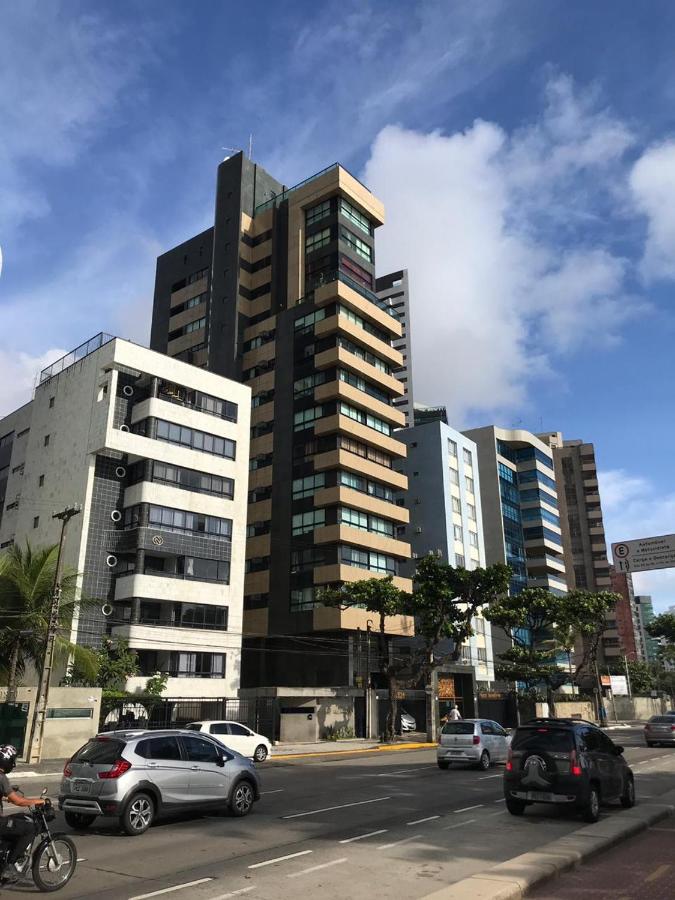 Lindo Apartamento com piscina - Beira Mar - B&B