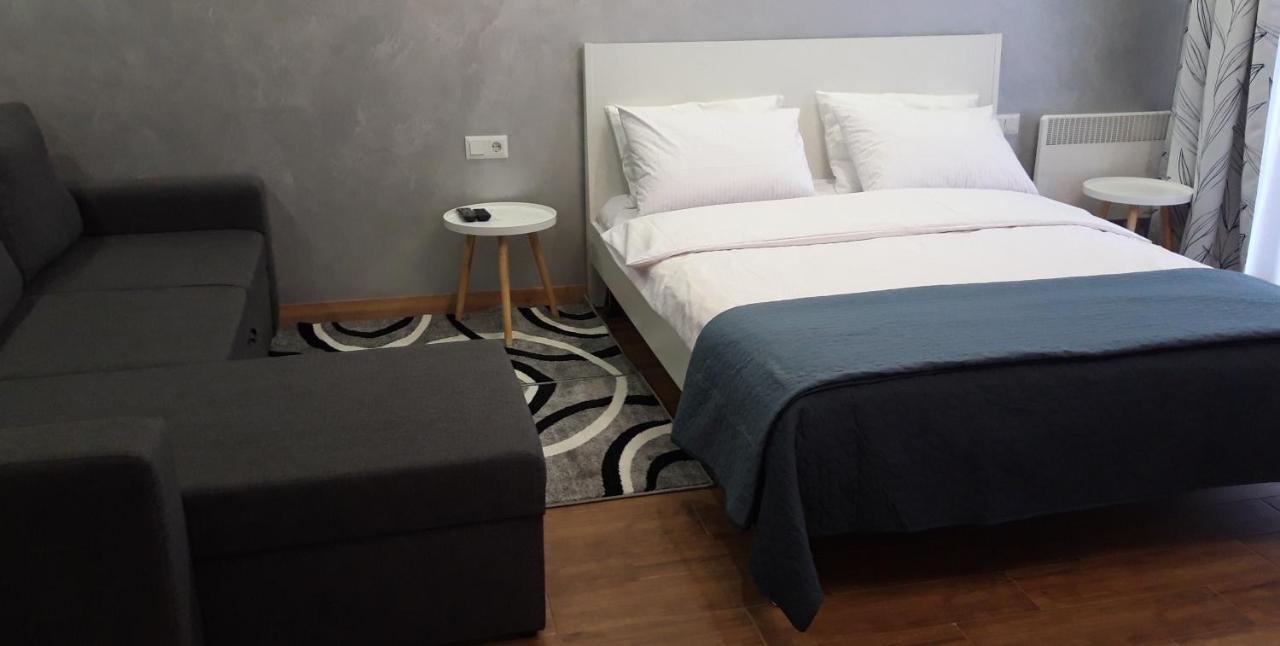 B&B Lutsk - Однокомнатная квартира-студия. Новострой, центр города. - Bed and Breakfast Lutsk