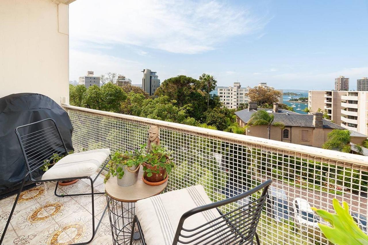 Home with a View with Pool and Roof Terrace Garden - B&B