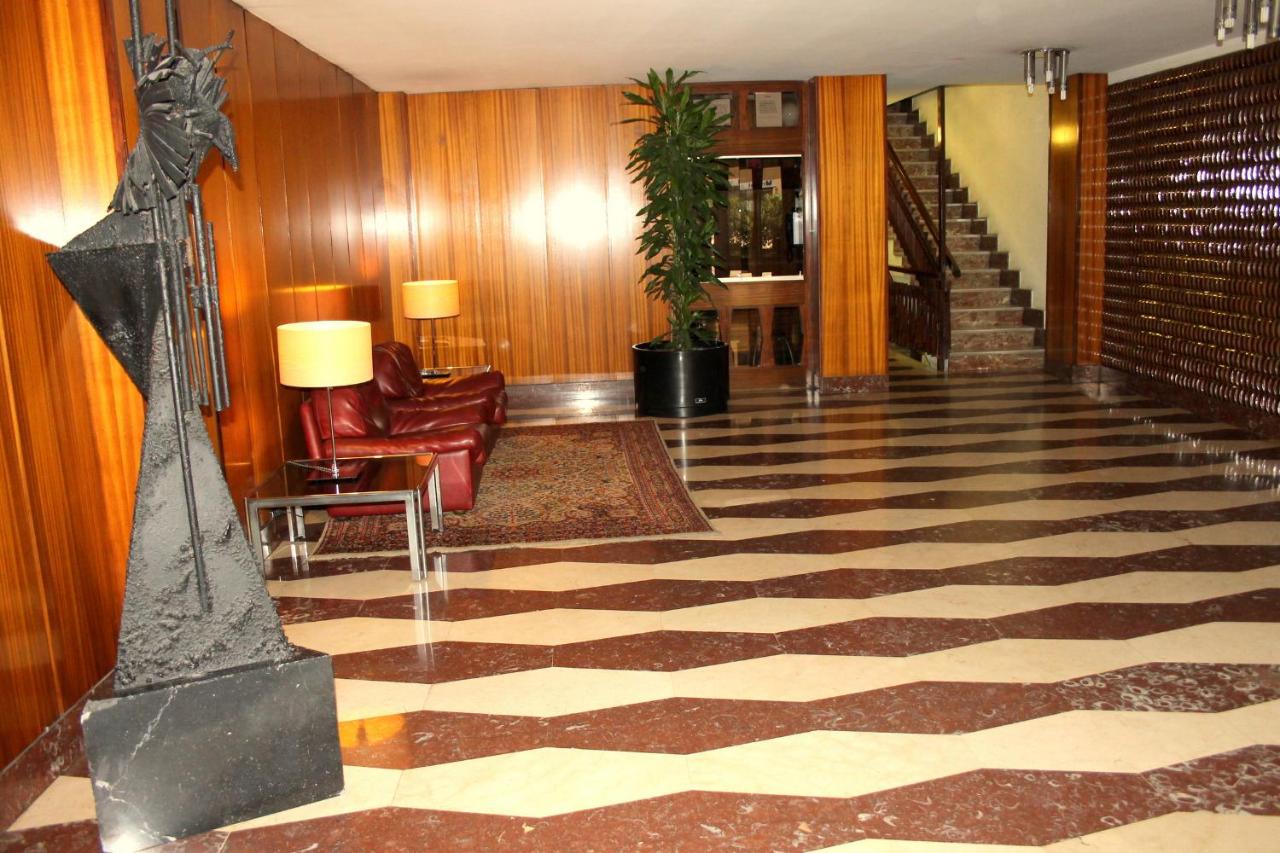 Hostal Aslyp 114 - B&B Barcelona