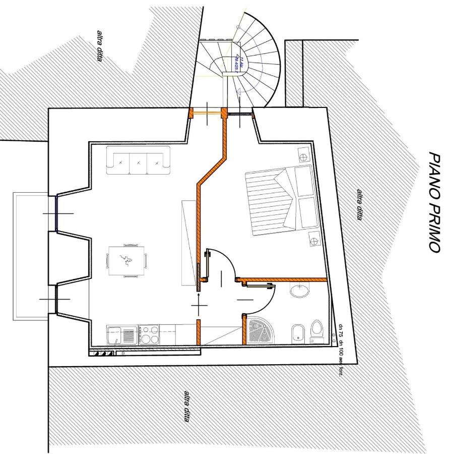 Ampio Appartamento con 1 Camera da Letto e Balcone