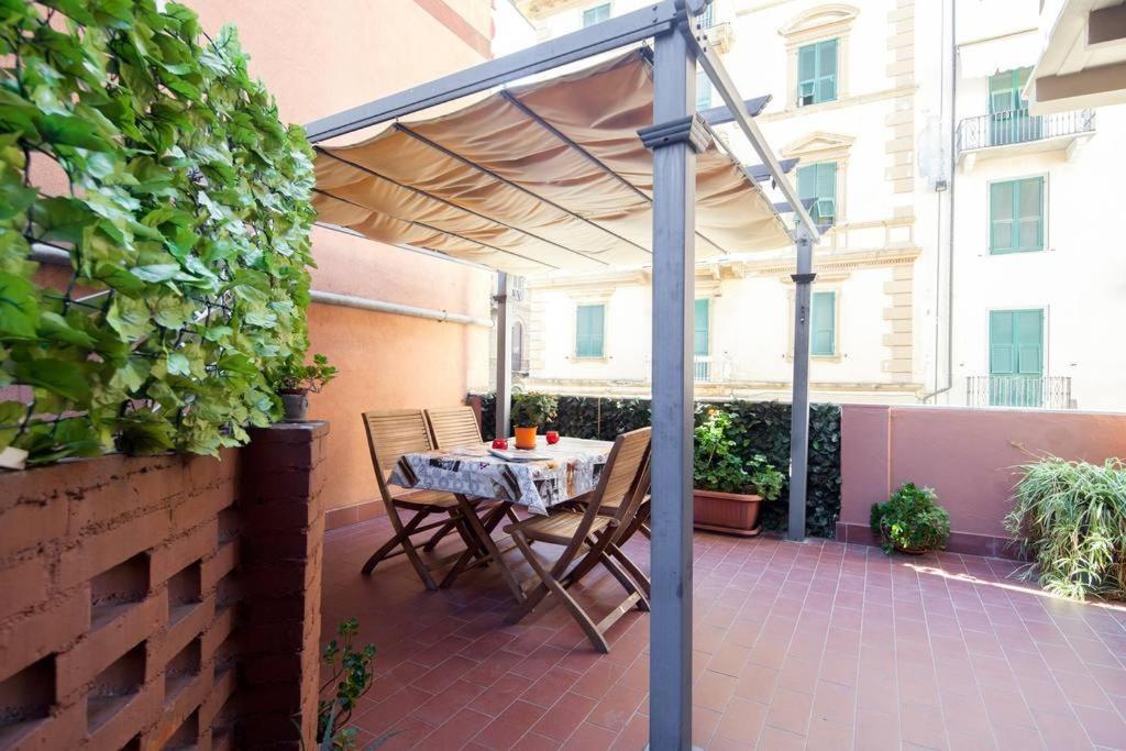 Apt. "La Perla del Golfo" in the right center! (5Terre) - B&B