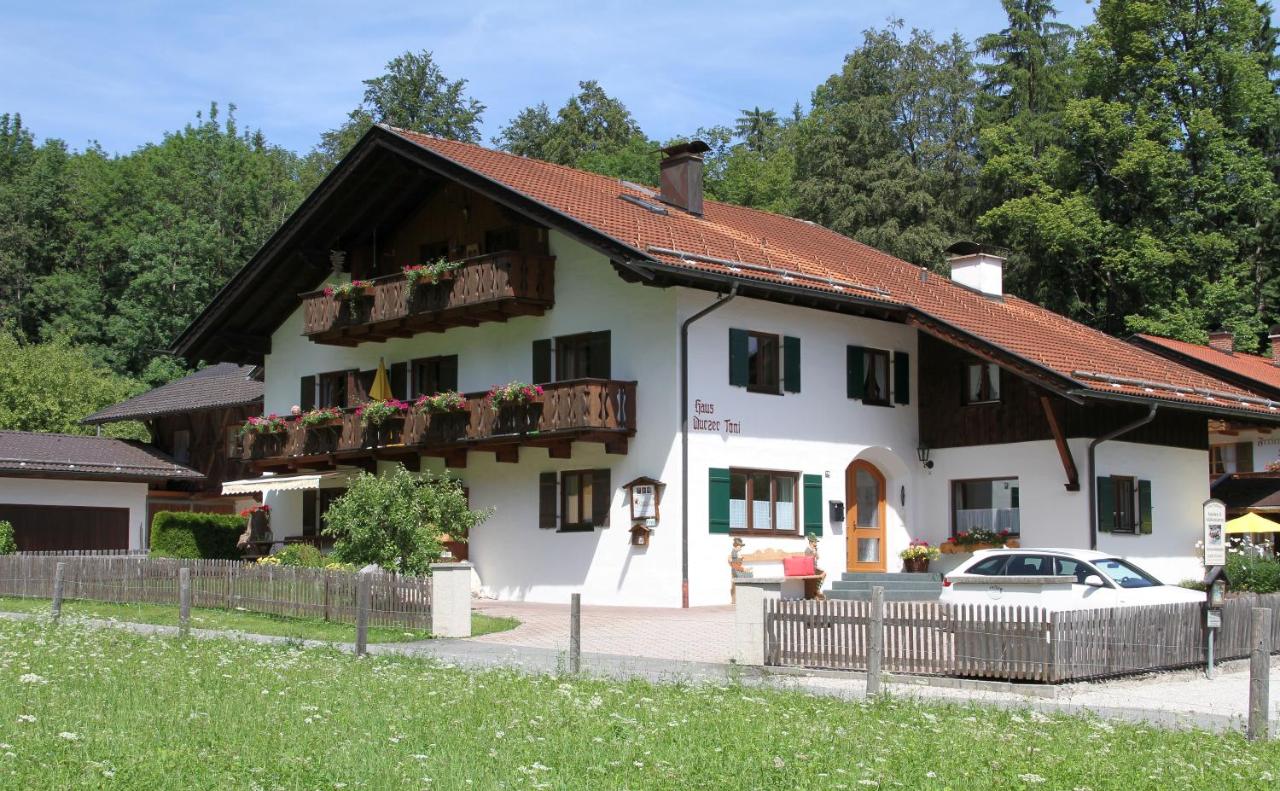 B&B Grainau - Ferienwohnungen Wurzer Toni - Bed and Breakfast Grainau