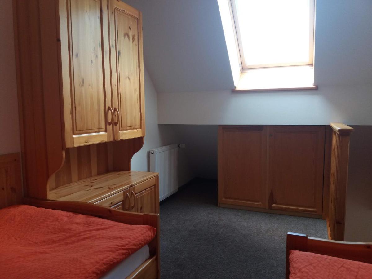 Chambre Familiale avec Salle de Bains