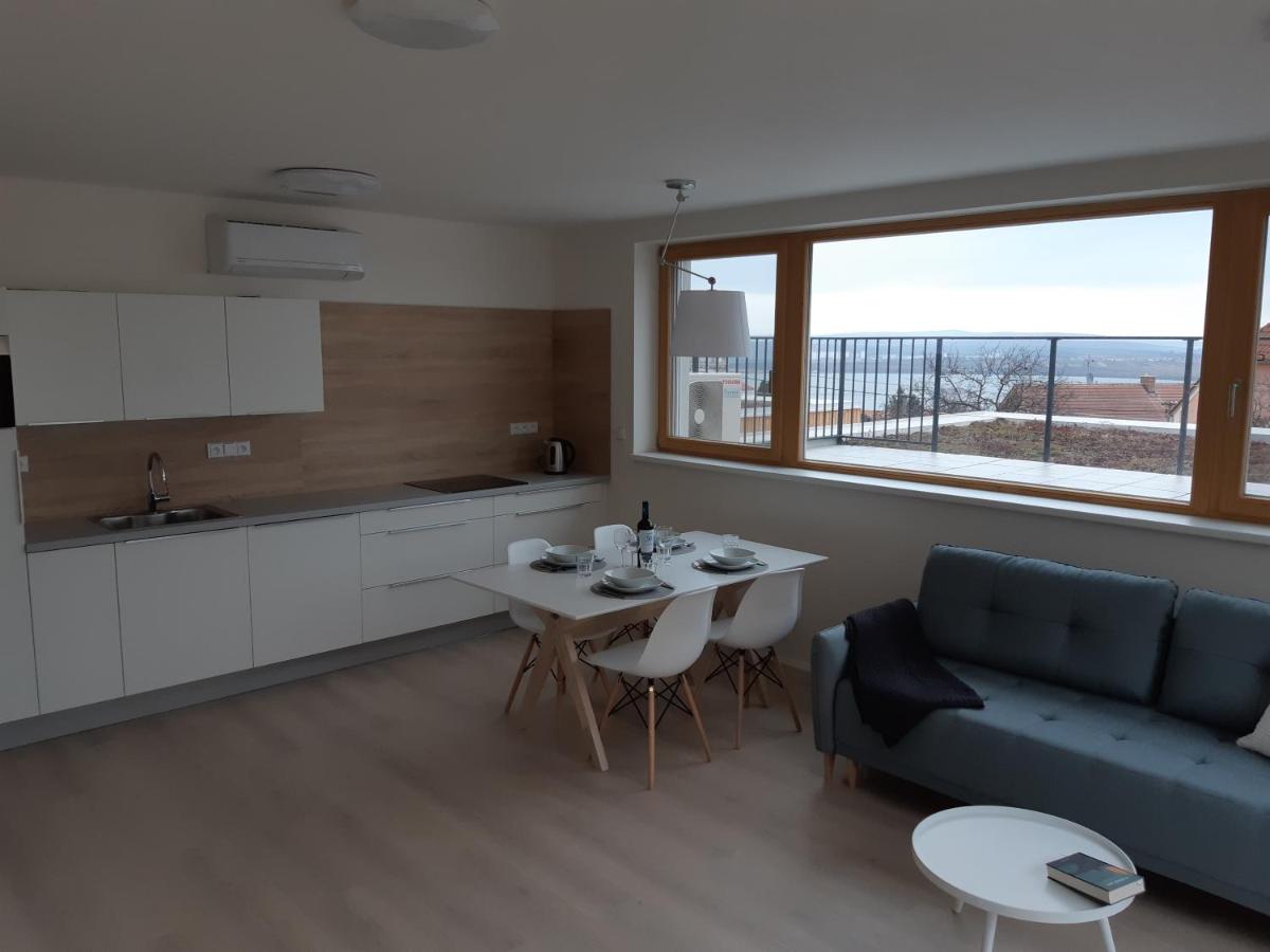 Appartement met uitzicht op het meer