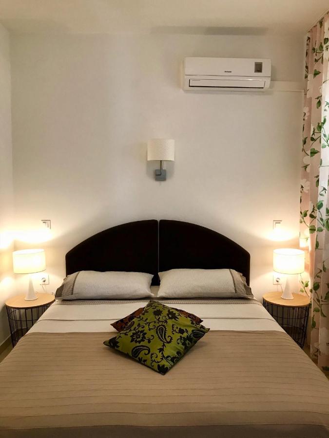 Zweibettzimmer mit eigenem Bad