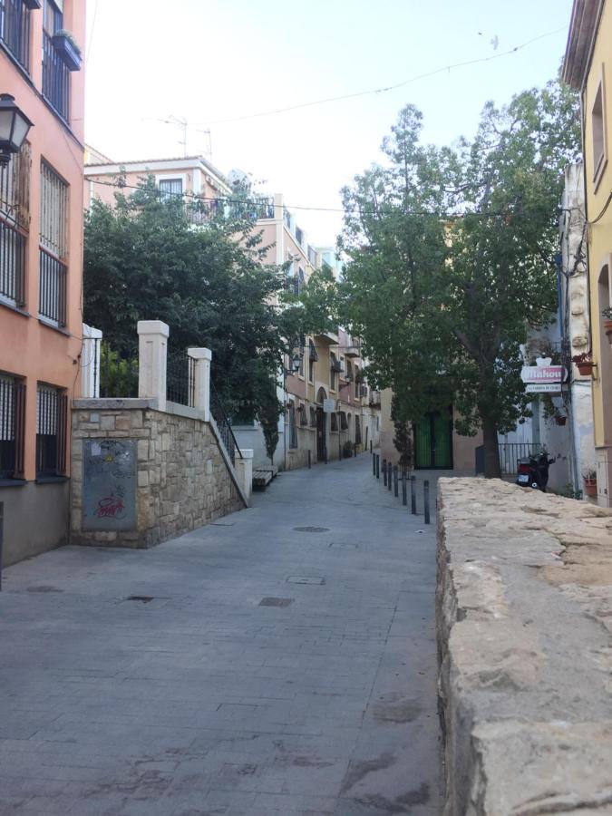 Piso moderno en casco antiguo próximo a la playa - Chambres d’hôtes