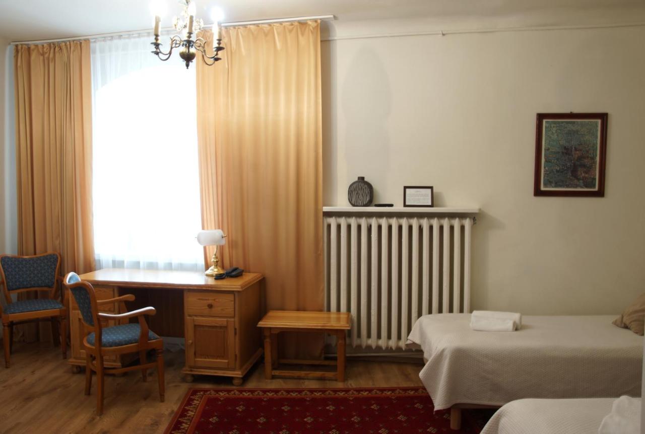 Double or Twin Room (22)