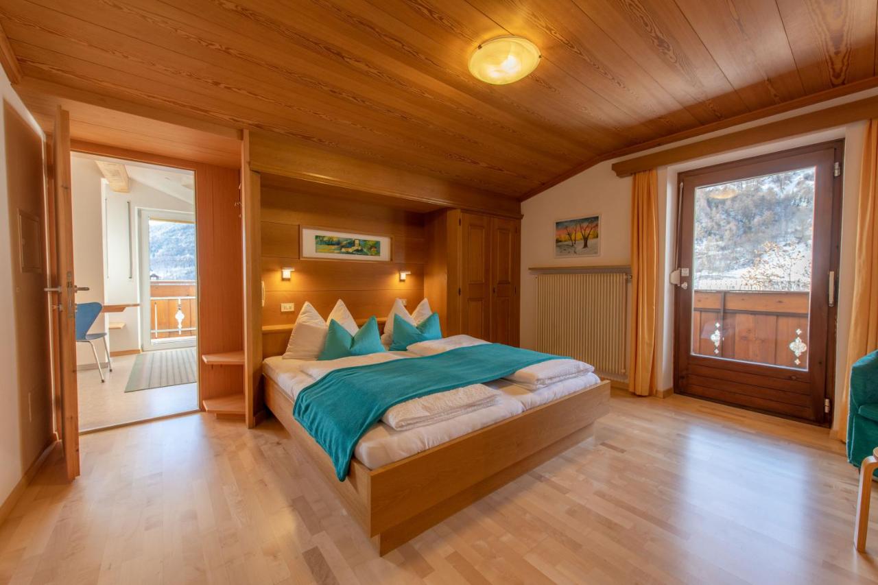 One-Bedroom Apartment with Garden View