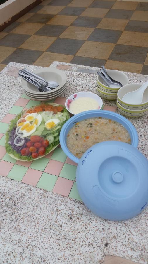 บ้านแสงเพ็ญ by แช่มช้อย - B&B