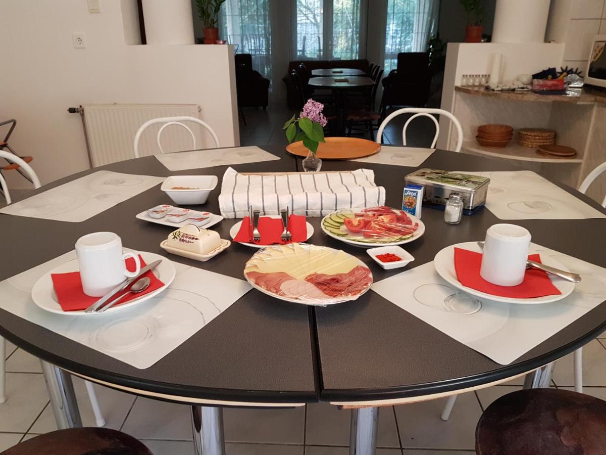 Fertődi Kúria Vendégház - B&B