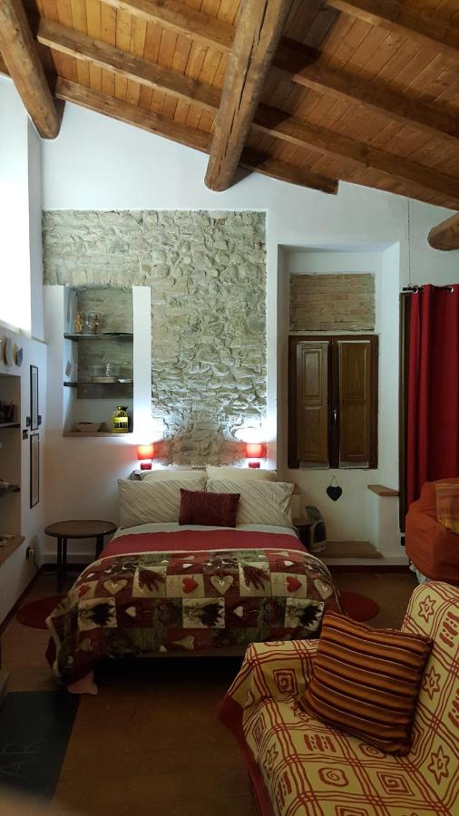 B&B Sarezzano - La Torretta - Cerreto Grue - Bed and Breakfast Sarezzano