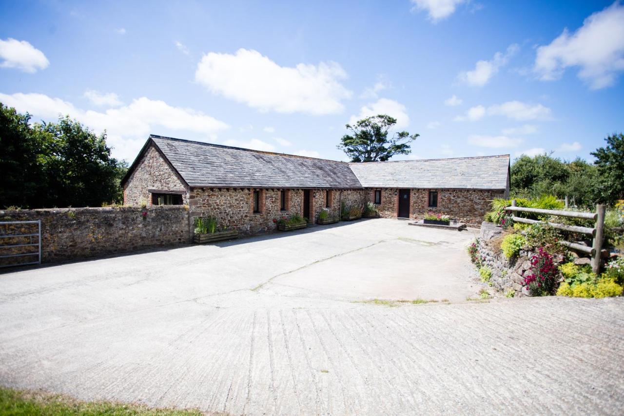 Sharlands Farm Holiday Cottages - B&B