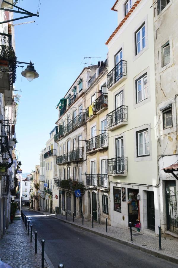 Santana 3 - Checkinhome - Bed and Breakfast Lissabon