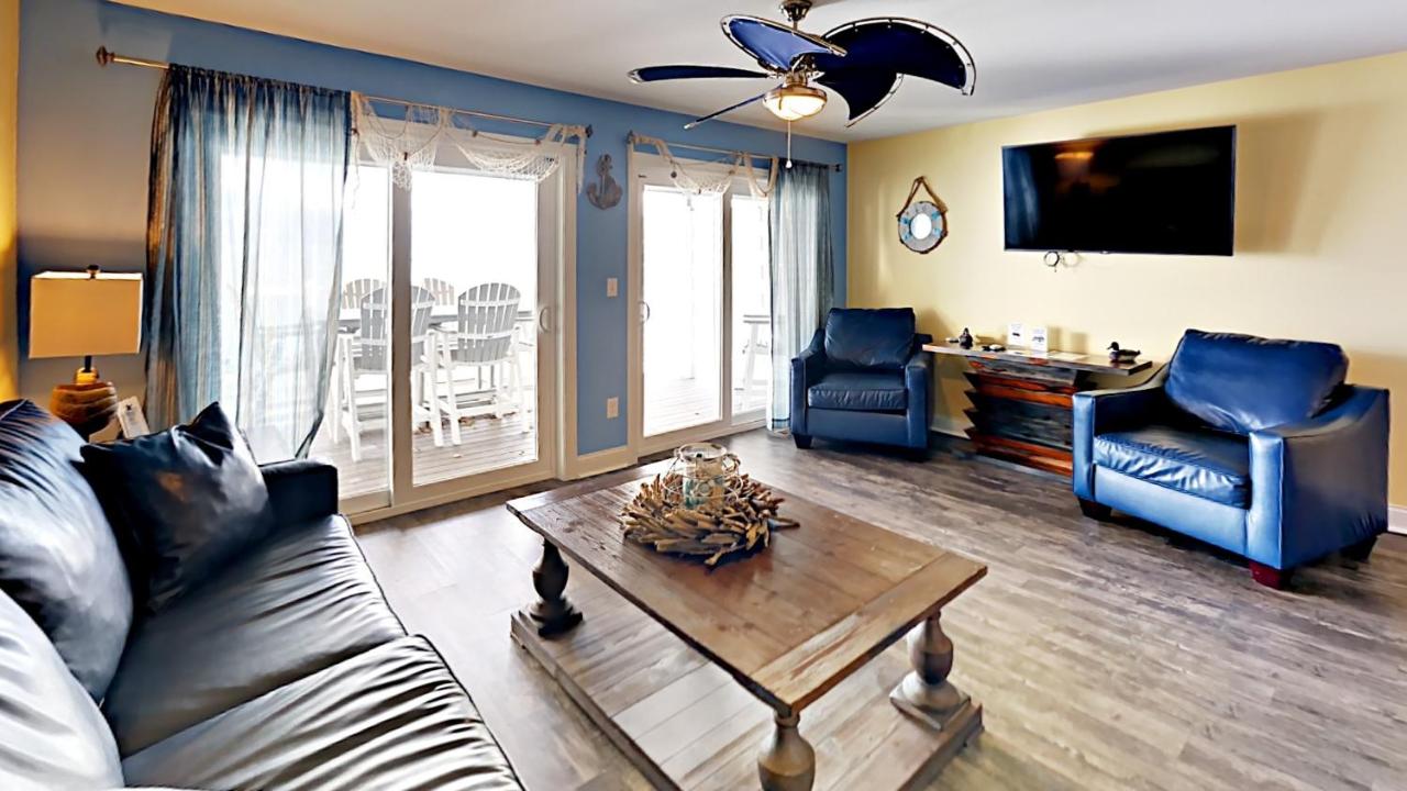 B&B Put-in-Bay - Put-in-Bay Waterfront Condo #107 - Bed and Breakfast Put-in-Bay