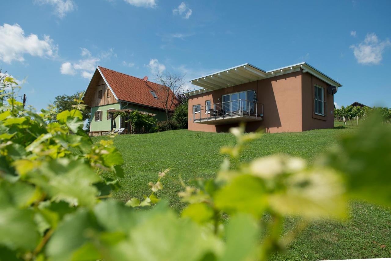 Ferienhäuser im Weingarten - B&B Fehring