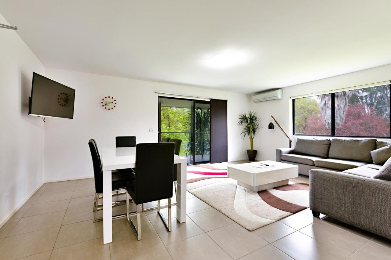 B&B Wangaratta - Apex Park Holiday Apartments - Bed and Breakfast Wangaratta