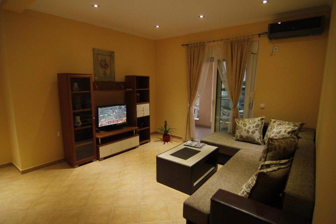 One-Bedroom Apartment (5 Adults)