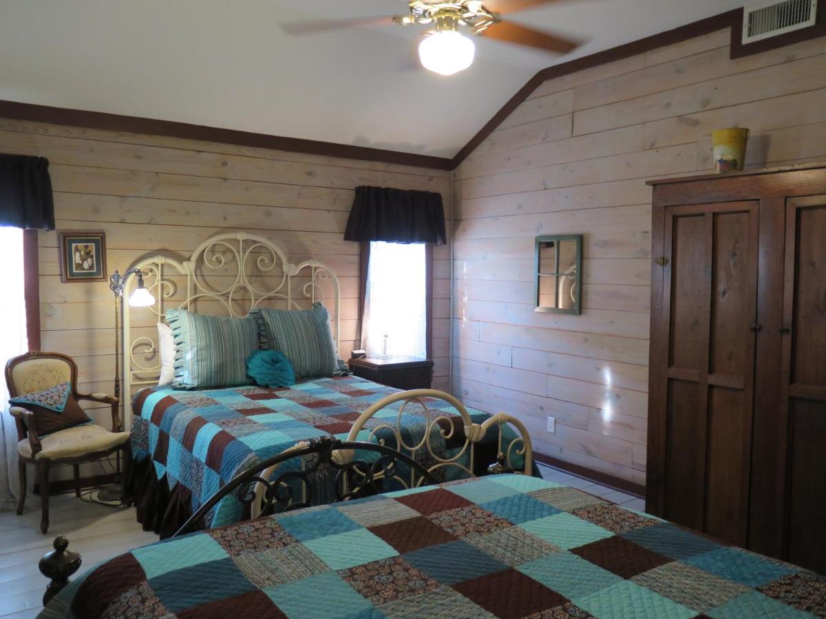 Superior Queen Room with Two Queen Beds