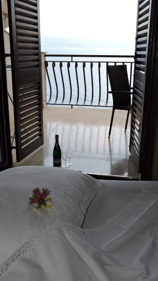 Studio Apartment with Sea View