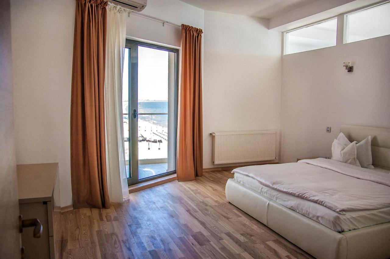 Appartamento con 2 Camere da Letto e Vista Mare